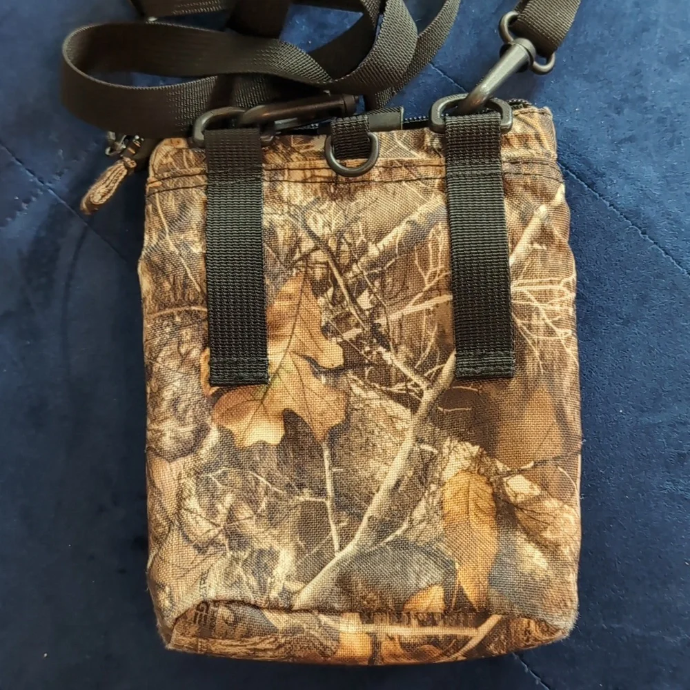🧶 Sweet Supreme Cordura Realtree Crossbody Pouchette